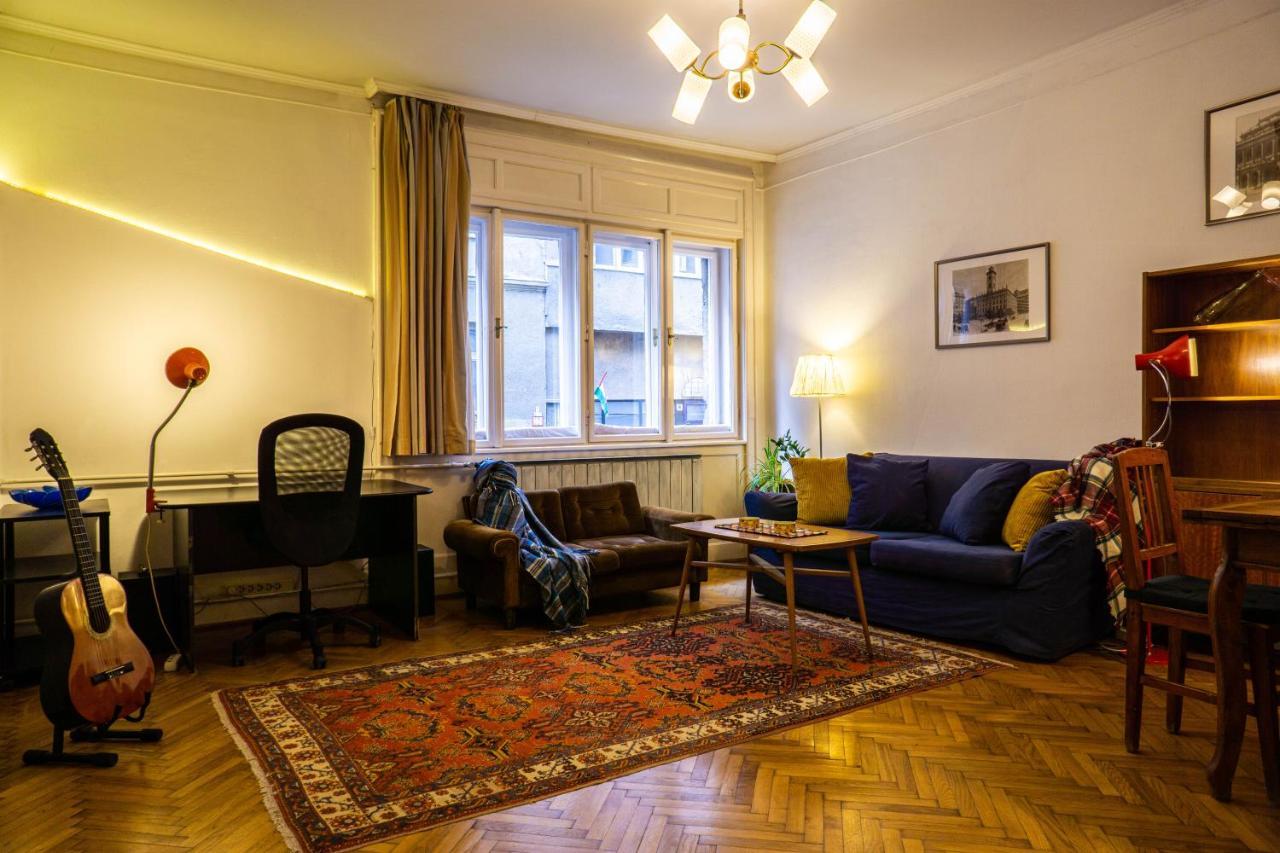 Bond & Sue Apartment Будапеща Екстериор снимка