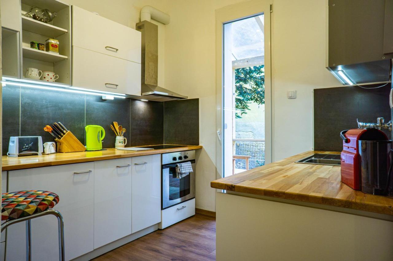 Bond & Sue Apartment Будапеща Екстериор снимка