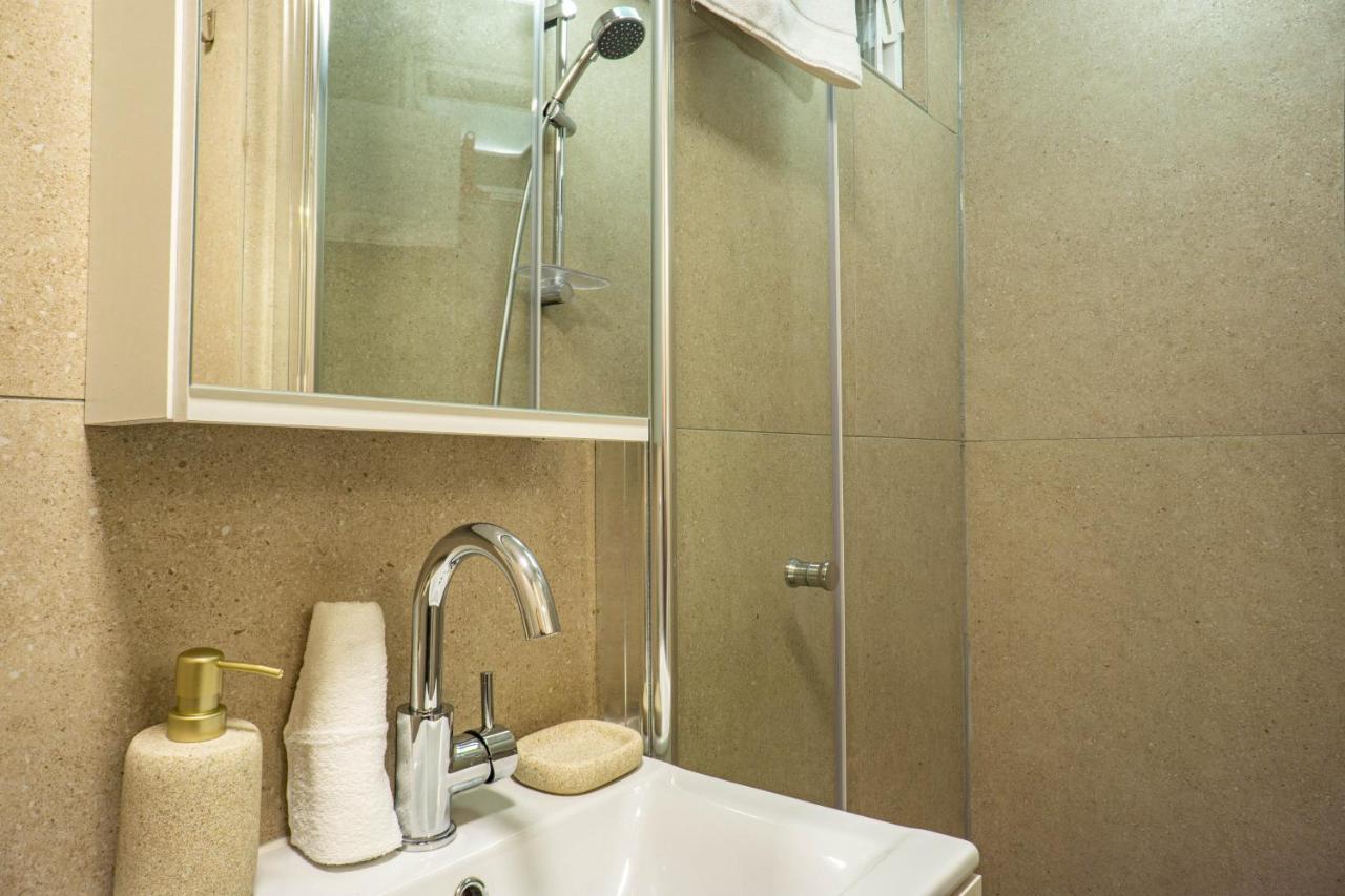 Bond & Sue Apartment Будапеща Екстериор снимка